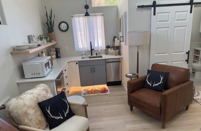 Mountain Light Studio in fabulous Monument