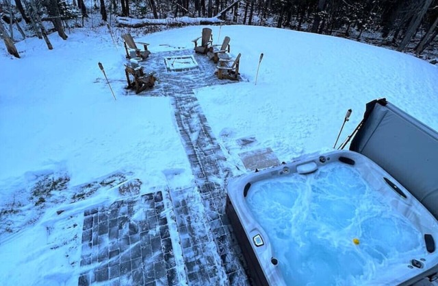 Mountain Oasis - Hot Tub, Sauna, Fire Pit, & MORE!