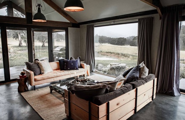 + MOUNTAIN TRANQUILITY + Fireplace + PETS WELCOME