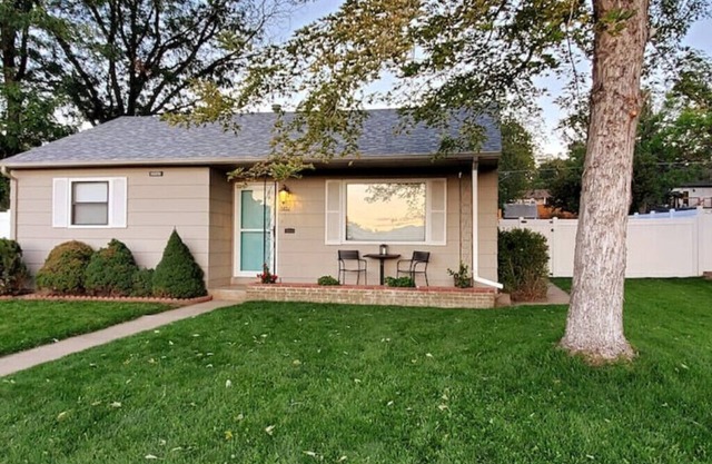 Mountain View 3 Bed - 2 Bath Freshly Remodelednn