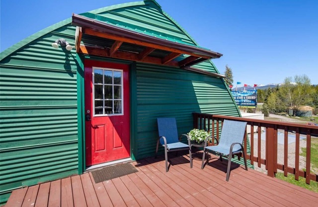 Mountain View Studio! 6 Miles to Glacier!