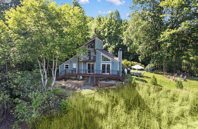 Mountain Vista Retreat in Hendersonville, NC