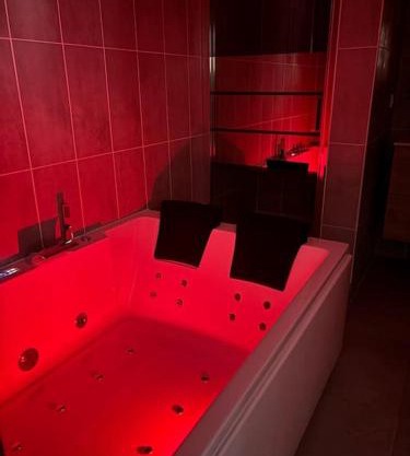 Mozart Cosy Love room