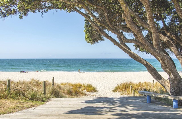 Mt Beach Retreat - Mt Maunganui Holiday Home