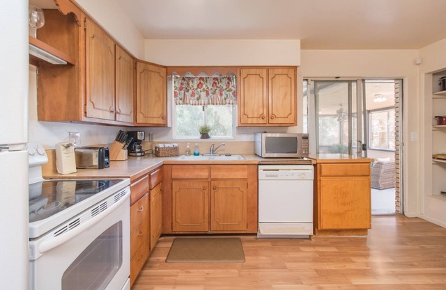 Mt Carmel Junction private home near Kanab, Zion NP, & small dog Friendly /A/C