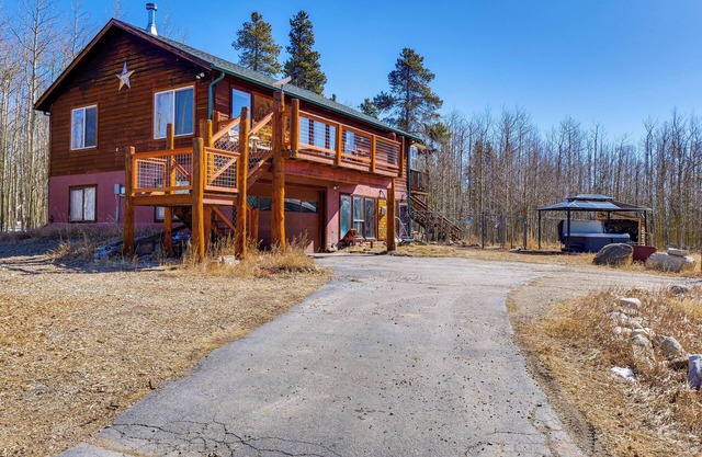 Mtn-View Getaway w/On-Site Trails in Fairplay!