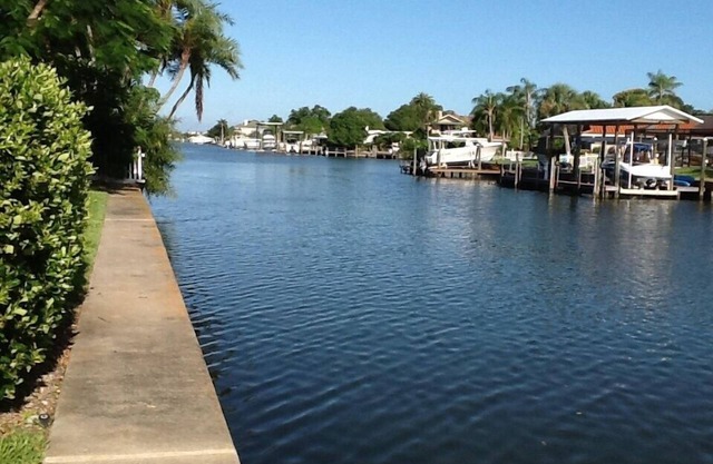 Music On The Sea ~waterfront Home~private Pool~ Minutes to Beach