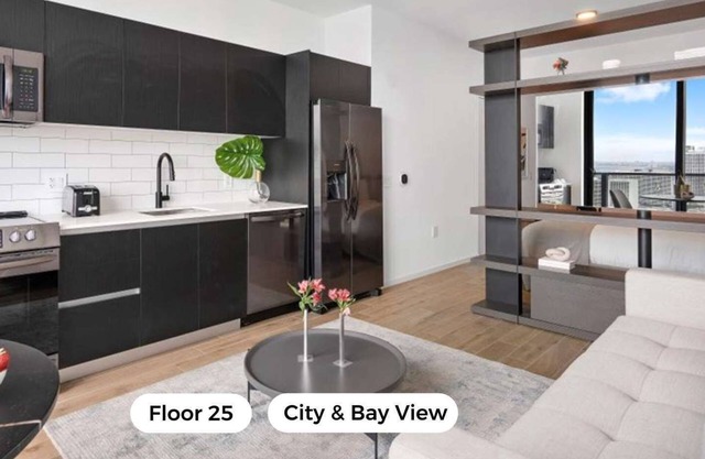 MVR - Modern Studio Steps from Bayfront Park