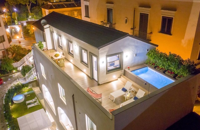 MyExclusiveItaly - Luxury Villa with Penthouse, Pools and Sea View