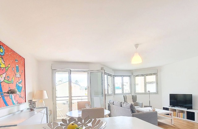 N&J - LE GABRIEL - Central - Near Beach