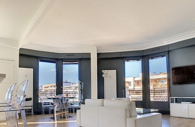 N&J - LES AIGLES - Very close sea - Top floor