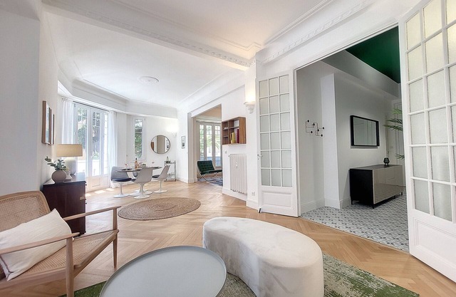 N&J - STANDING BAQUIS - Central - Close sea