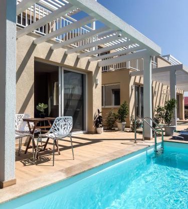 NA5 The Seaside Pool Villa