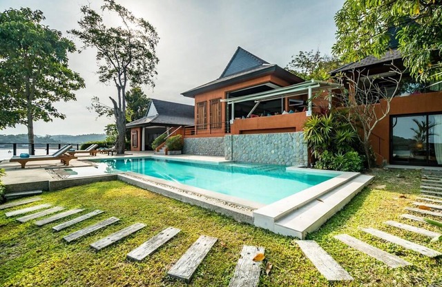 Nam Bo Villa by Lofty - Oceanfront private pool villa with maid and cook