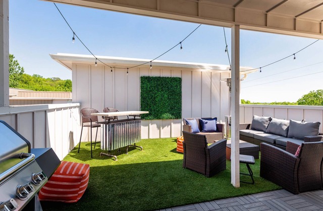 NASH CITY Modern Home ★ Rooftop Hangout ★ 9min→DT