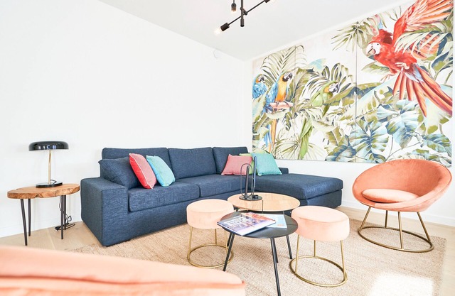 NATO&EU 2BR Apt - Free Parking/Washer/Luggage Room