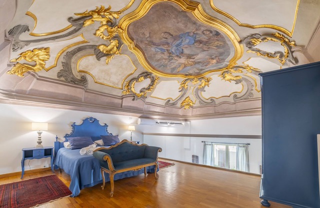 Natoli Apartments - Prince's House