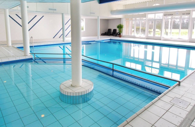 Nature-Filled Ameland Escape With Pool, Near The Beach And Free Parking