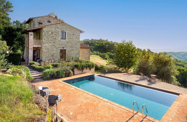 Nature's Haven Vigne Apartment in Renovated Farmhouse with Pool