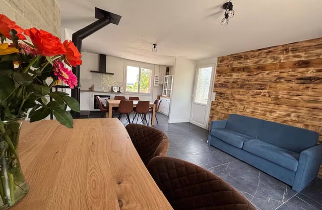 Nature & jacuzzi, near Sancerre, Guedelon, Lac de Bourdon, St Fargeau, Pouilly