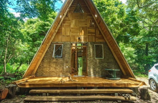 Nature lovers! 15 minutes from beaches and town!