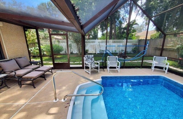 Natures Paradise, 3 bedroom, 2 bath, Pool home, WIFI