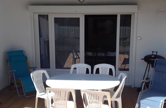 NEAR BEACH HOLIDAY RENTALS