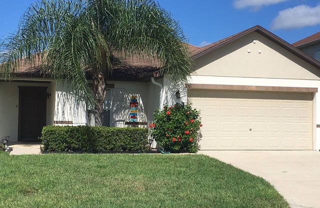 Near Disney 3 Bed/2 Bath '"Florida Oasis'"w/Pool & Spa-10% disc for 7+night stay