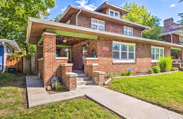 Near Family Fun! Centrally Located Indy Charmer