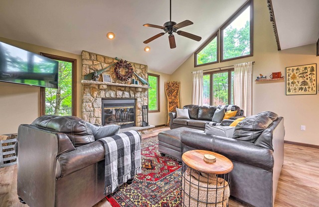 Near Hiking & Skiing: Albrightsville Home w/Deck!