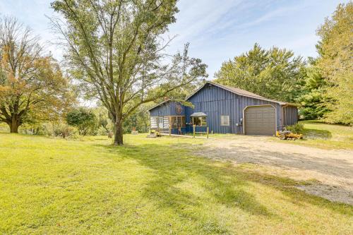 Near Mississippi River! Countryside Family Retreat