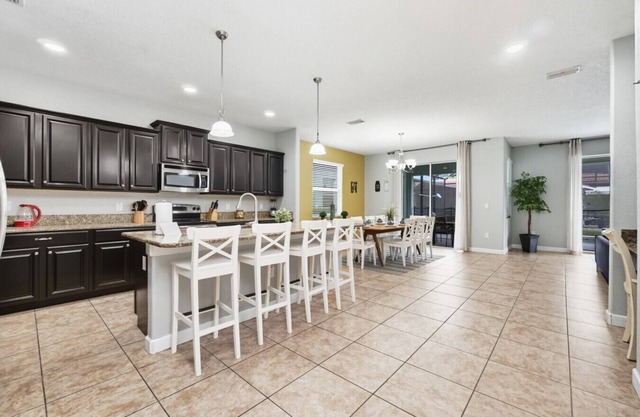 Near Parks~Private Heated Pool~Resort Access~Games