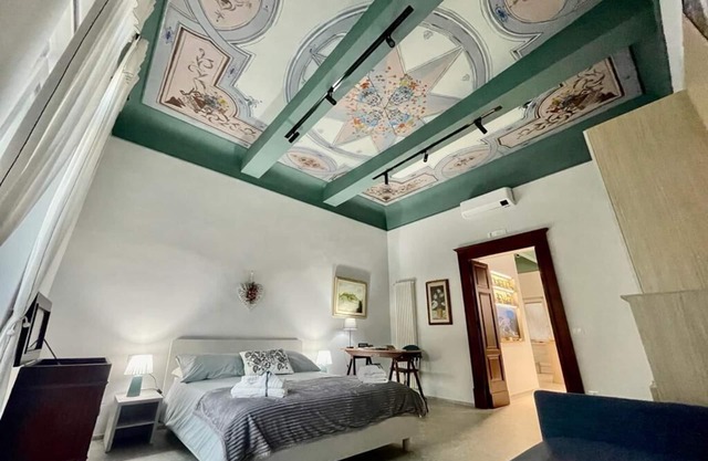 Near Pompeii & Vesuvius, the Cammeo Guest House