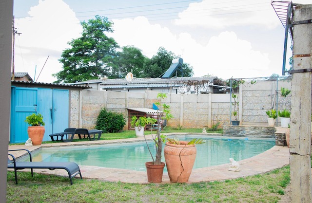 Neat one bedroom in Morningside guesthouse - 2089