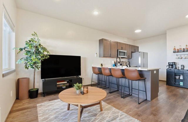 New 2BR Near Hayden Lake, Garage