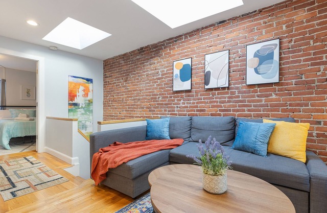 *NEW* 3 BR South End Duplex with A/C steps to Downtown!