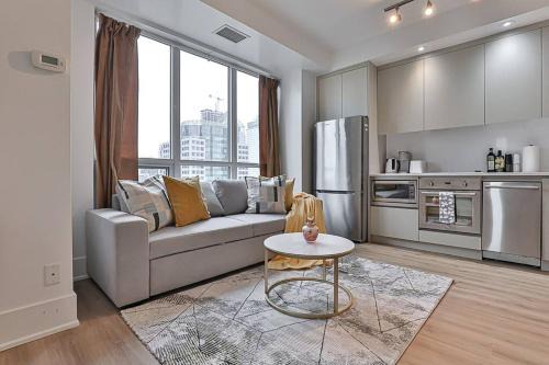 New 3 BR with Free parking Downtown Toronto