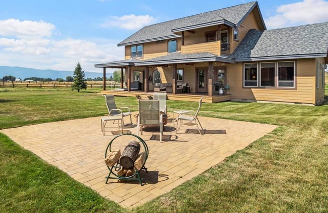 NEW! 360° of Mountain View’s! LIFE LONG MEMORIES MADE HERE! Live Large, Breathe Fresh Air, & UNWIND!
