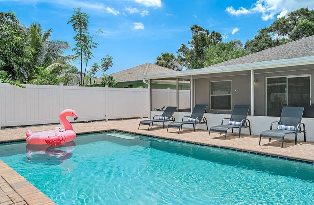 *NEW 4/2 pool home, private backyard, close to everything.