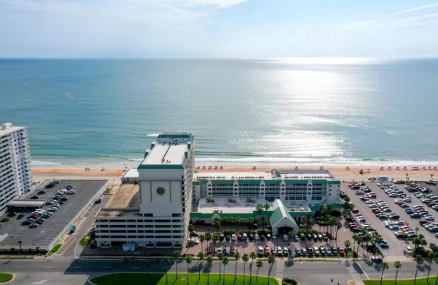 NEW Amazing Ocean Front Studio in Daytona Beach!