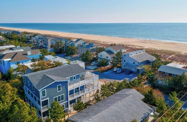 New Beach Home on Private Beach with Spacious Decks & Sweeping Ocean Views