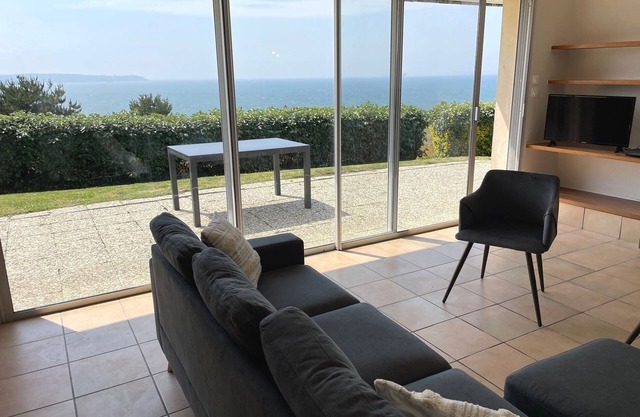 New Beautiful House Exceptional sea view