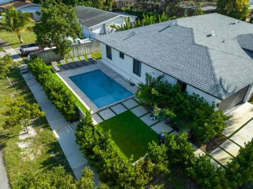 New Construction Villa HotTub Heated Pool Gameroom