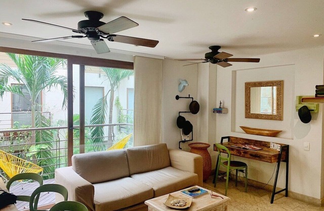 New Cozy 2 Bd in the heart os historical center