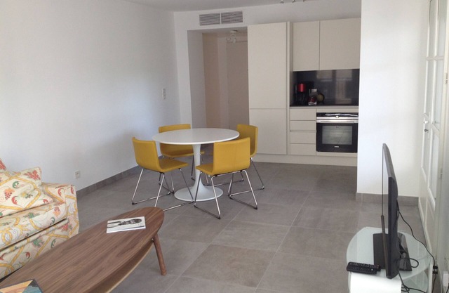 New development Place des Lices with underground parking