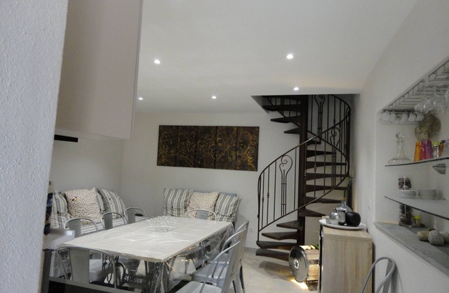 new house (2016) between sea and mountains 4 km from the beaches