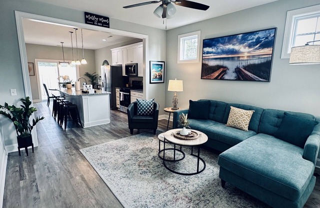 New Home in Downtown Wilmington.Minutes to restaurants, Riverwalk and Beaches!