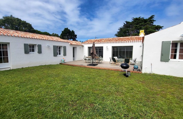 New house in the heart of the island, 5 minutes from the port and beach
