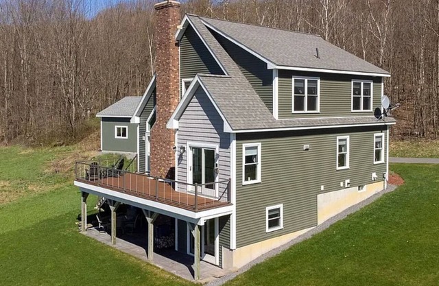 New house with full amenities sleeps 10. 56acers, 1100acers state land adjacent