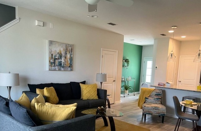 *New* JAX’s Hidden Gem - Near Mayo Clinic & Beach